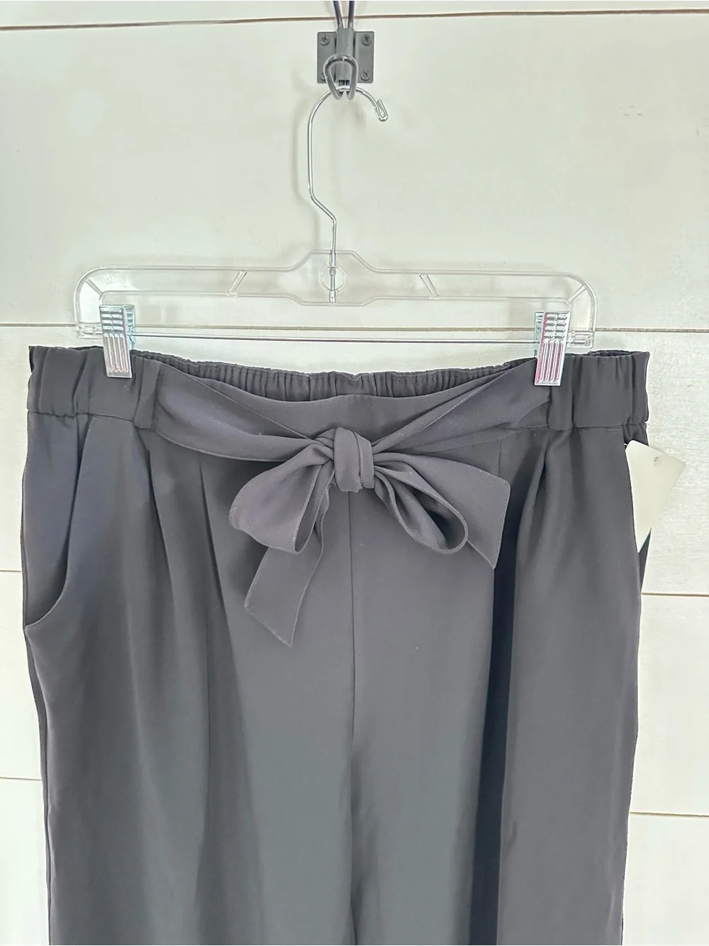 New Lululemon 14 Noir wide flowy leg black tie elastic back waist cropped pant